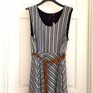 New Directions Women’s Dress L Black White Sweater like Sleeveless Belt NEW